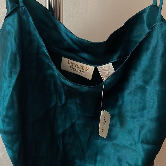 Victoria’s Secret slip - Picture 4 of 10